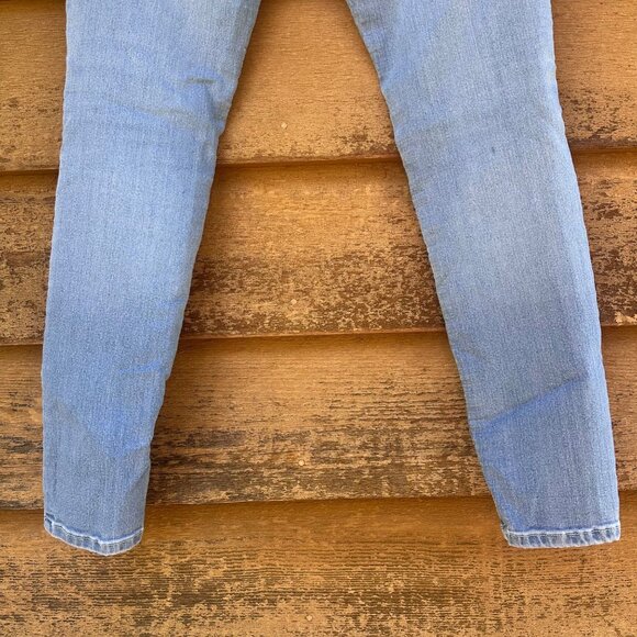 Wallflower Womens Light Wash Skinny Jeans Mid-Rise Stretch Denim Size 7 - Picture 9 of 14